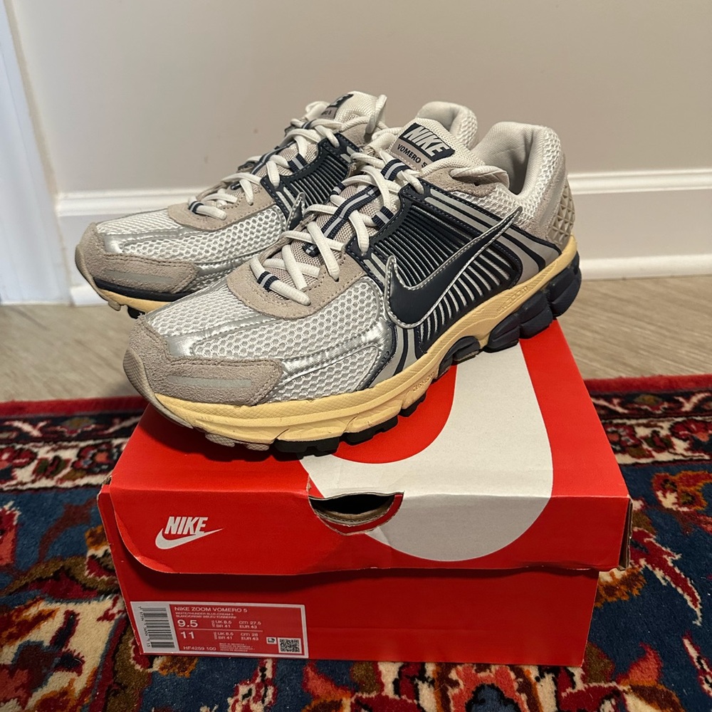Nike Zoom Vomero 5 Men’s Size 9.5